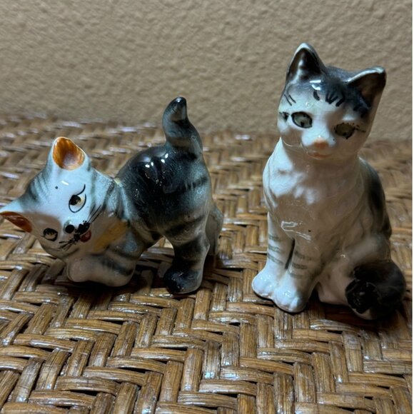 Vintage Porcelain Cat Figurines Set Of 2 Made In Japan Collectibles - Picture 1 of 12